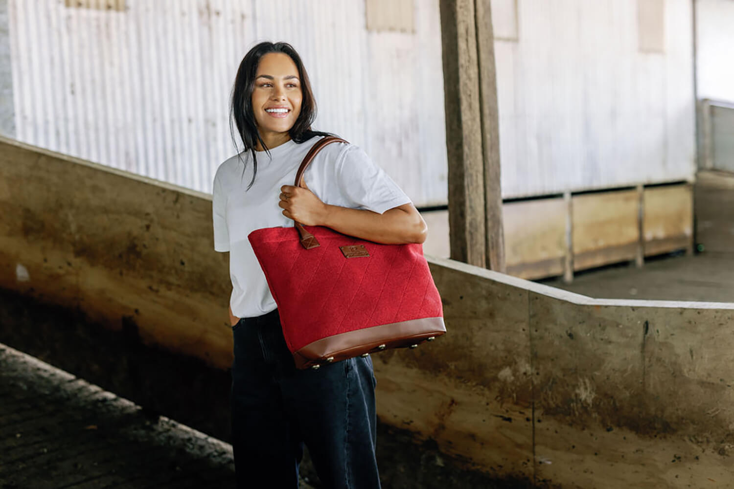 https://cdn.shopify.com/s/files/1/0666/1219/9481/files/Kaituna_ridges_totes_lindie_hawes_photography-6_23488b71-8789-4384-a146-ff710e1f77d1.jpg?v=1763065489
