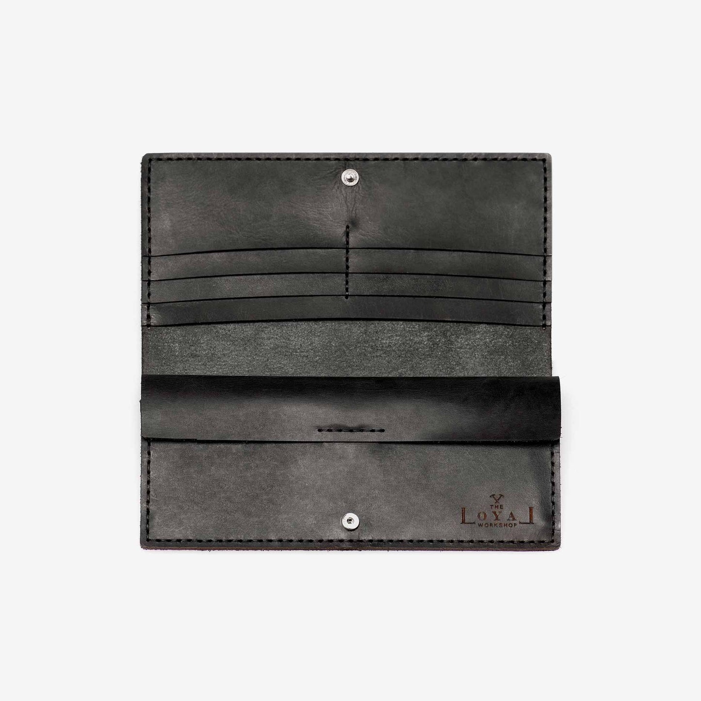 https://cdn.shopify.com/s/files/1/0746/9767/0945/products/the-loyal-workshop-the-alongsider-wallet-Black-05.jpg?v=1683082781